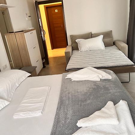 D&D Hotel Shëngjin Extérieur photo