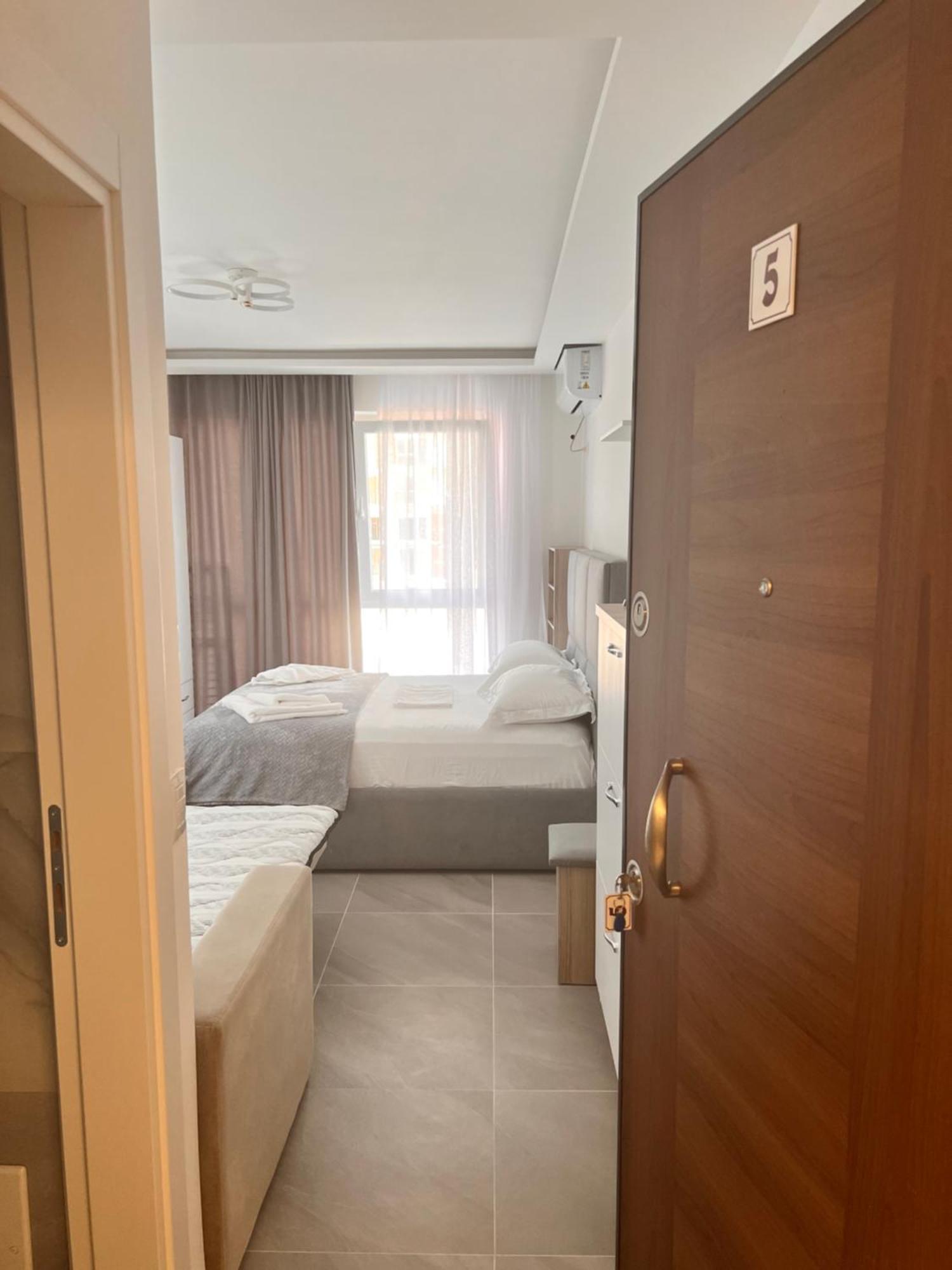 D&D Hotel Shëngjin Extérieur photo