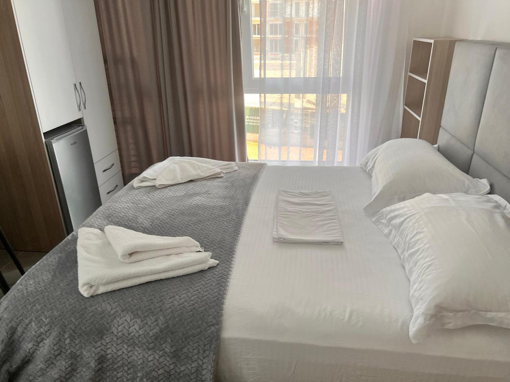 D&D Hotel Shëngjin Extérieur photo
